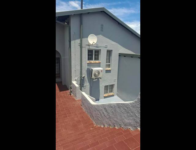 4 BEDROOM HOUSE FOR SALE IN ISIPINGO